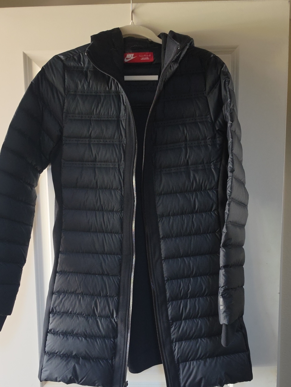 Nike Black Quilted Long Puffer Jacket with Hood Flattering Cut